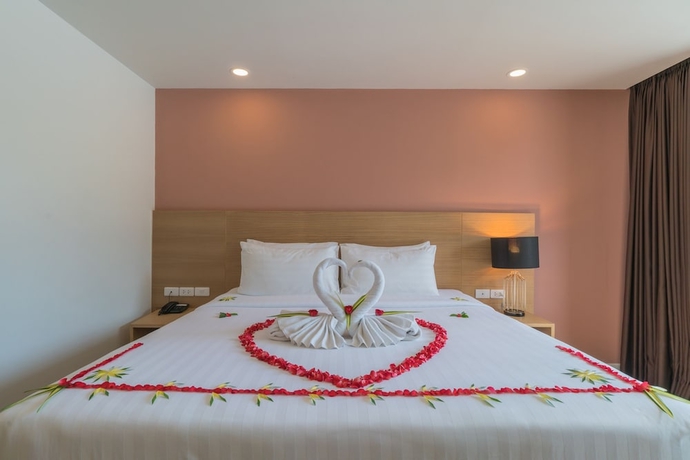 Imagen de la habitación del Hotel New Square Patong Hotel. Foto 9