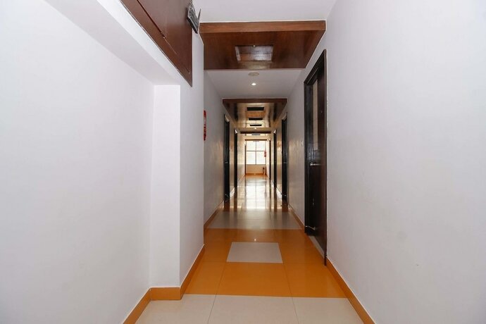 Imagen de los interiores del Hotel New Sree Krishna Residency. Foto 11