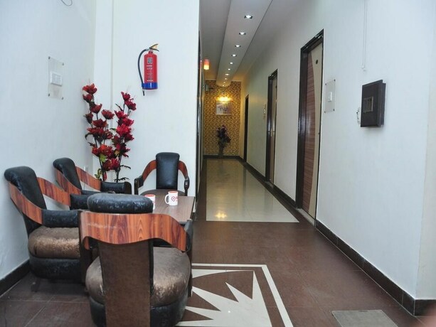 Imagen de los interiores del Hotel New Ss Residency. Foto 23
