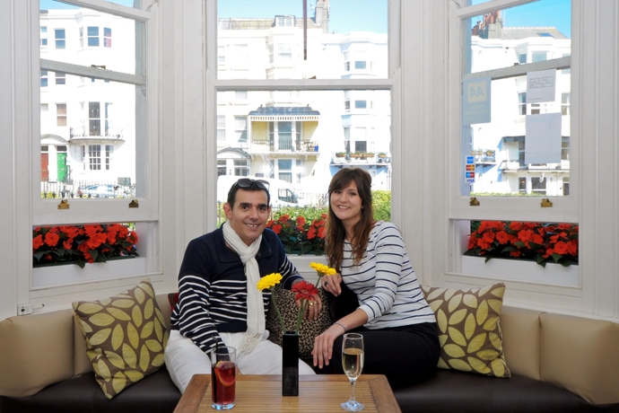 Imagen de los interiores del Hotel New Steine. Foto 18