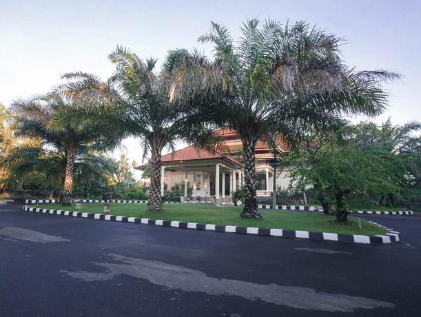 Imagen general del Hotel New Sunari Lovina Beach Resort. Foto 2