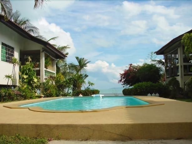 Imagen de la piscina del Hotel New Sunrise Village Bang Po Beach. Foto 13