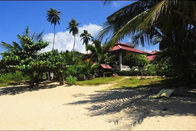 Imagen de los exteriores del Hotel New Sunrise Village Bang Po Beach. Foto 10