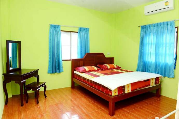 Imagen de la habitación del Hotel New Sunrise Village Maenam Beach. Foto 19