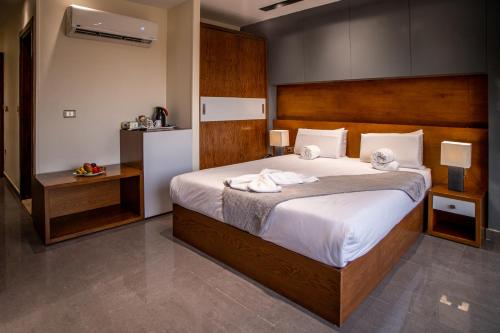 Imagen de la habitación del Hotel New Top Pyramids. Foto 18
