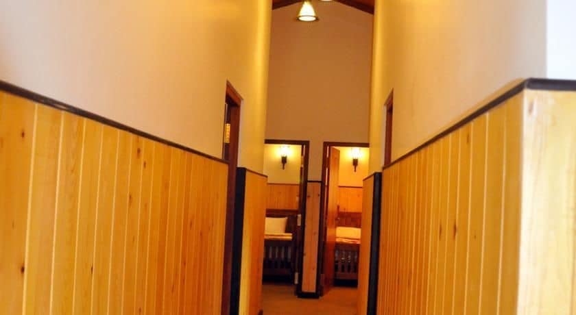 Imagen de los interiores del Hotel New Tour Inn. Foto 19