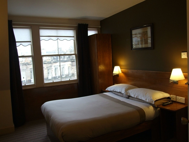 Imagen de la habitación del Hotel New Town Guest House. Foto 10