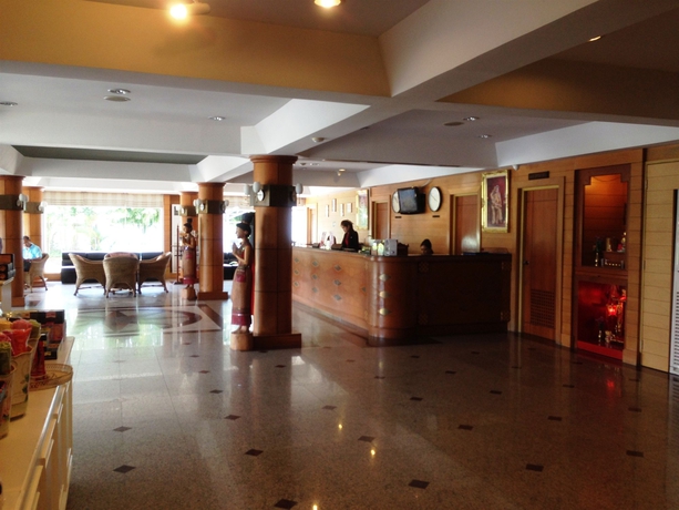 Imagen de los interiores del Hotel New Travel Lodge. Foto 5