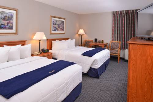 Imagen de la habitación del Hotel New Victorian Inn and Suites, Omaha. Foto 8