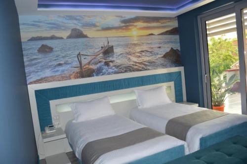 Imagen de la habitación del Hotel New W, Tirana. Foto 8