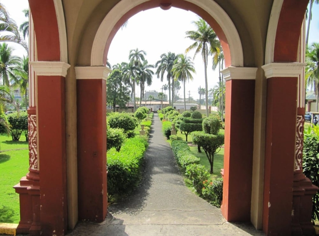 Imagen de los exteriores del Hotel New Washington. Foto 11