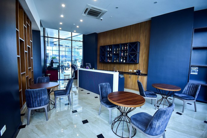 Imagen de los interiores del Hotel New Wave. Foto 16