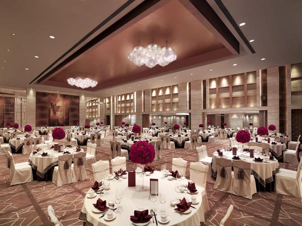 Imagen de los interiores del Hotel New World Dalian. Foto 10