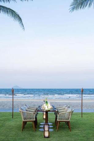 Imagen general del Hotel New World Hoiana Beach Resort. Foto 8