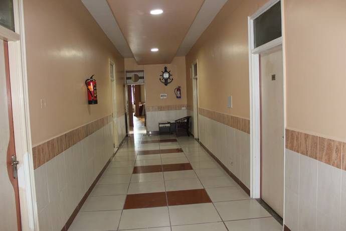 Imagen de los interiores del Hotel New World, Kambohpura. Foto 6