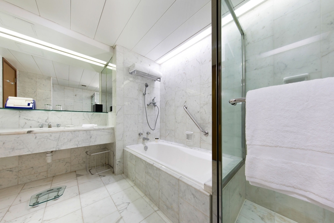 Imagen de la habitación del Hotel New World Millennium Hong Kong. Foto 12