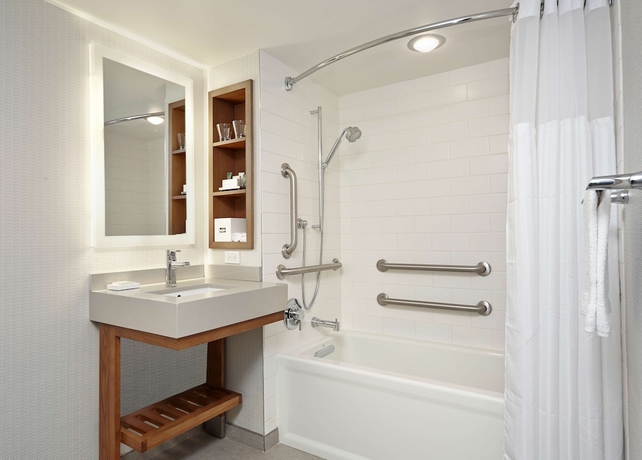 Imagen de la habitación del Hotel New York Hilton Midtown. Foto 18