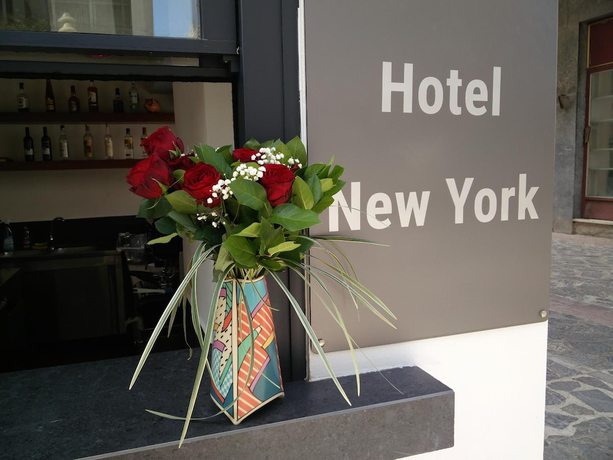Imagen general del Hotel New York, Rodas Town. Foto 3