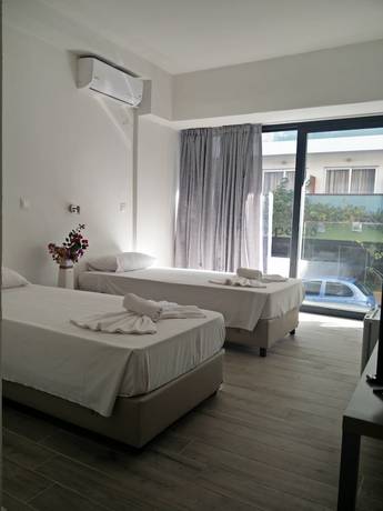 Imagen de la habitación del Hotel New York, Rodas Town. Foto 10