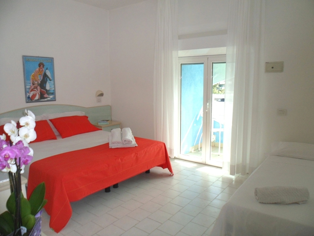 Imagen de la habitación del Hotel New Zanarini. Foto 5