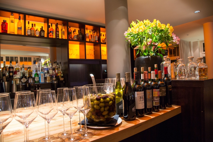 Imagen del bar/restaurante del Hotel Newberlin. Foto 6