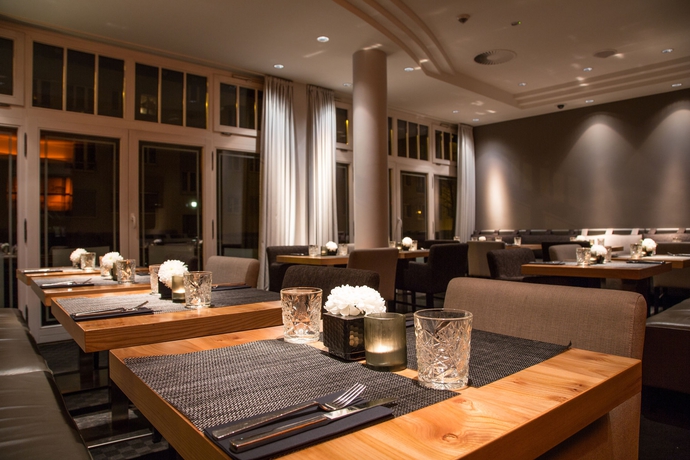 Imagen del bar/restaurante del Hotel Newberlin. Foto 8