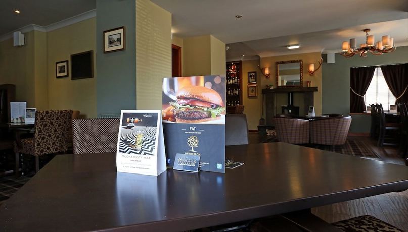 Imagen del bar/restaurante del Hotel Newburgh Inn. Foto 6