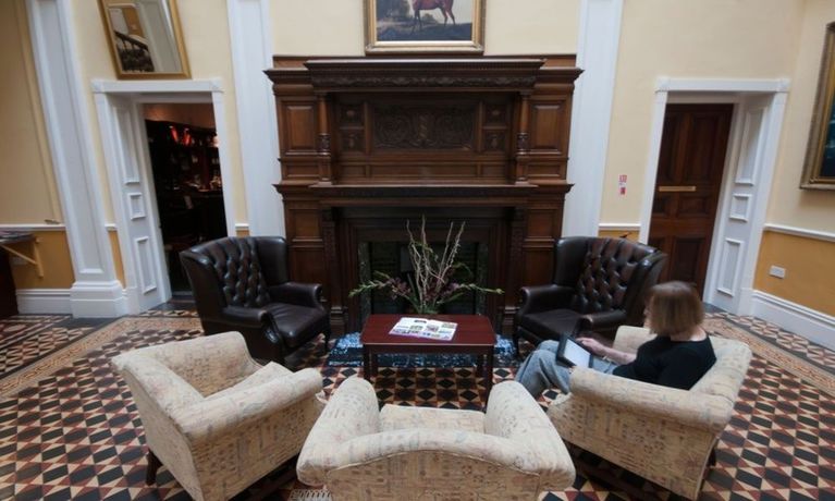 Imagen de los exteriores del Hotel Newfield Hall. Foto 9