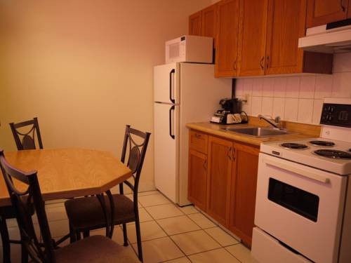 Imagen de la habitación del Hotel Newmarket Inn. Foto 9