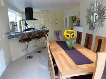 Imagen del bar/restaurante del Hotel Newmoor Park Guest House. Foto 2