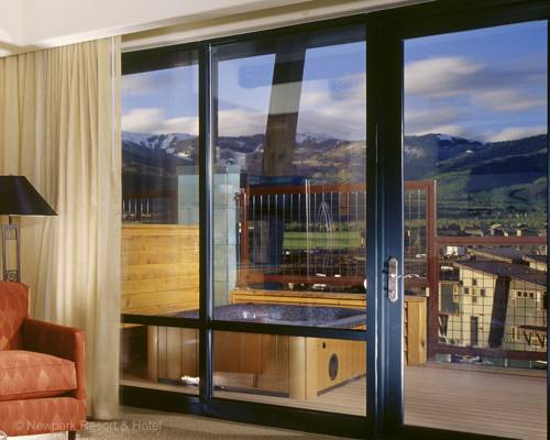 Imagen de la habitación del Hotel Newpark Resort. Foto 5