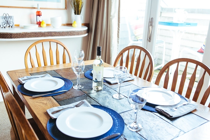 Imagen de la habitación del Hotel Newport Bay Club and. Foto 7