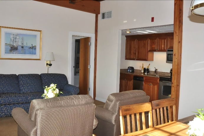 Imagen de la habitación del Hotel Newport Bay Club and. Foto 12