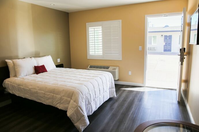 Imagen general del Hotel Newport Bay Inn. Foto 2
