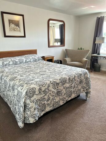 Imagen de la habitación del Hotel Newport Bay Motel. Foto 15