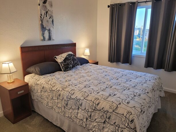 Imagen de la habitación del Hotel Newport Bay Motel. Foto 16