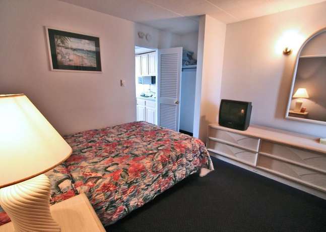 Imagen de la habitación del Hotel Newport Beach Resort. Foto 7