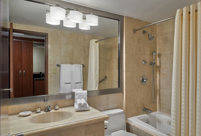 Imagen de la habitación del Hotel Newport Beachside and Resort. Foto 3