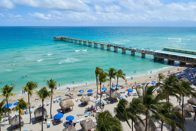 Imagen de los exteriores del Hotel Newport Beachside and Resort. Foto 12