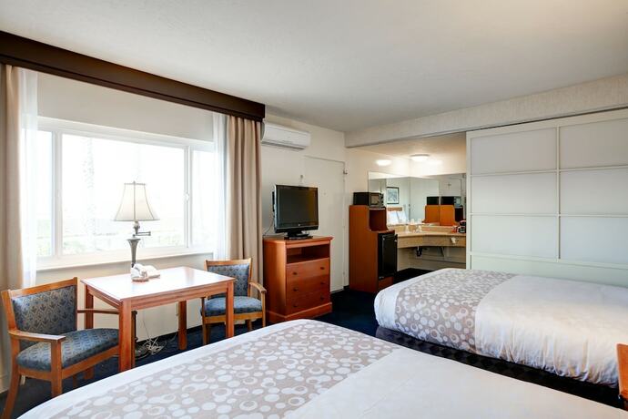 Imagen general del Hotel Newport Channel Inn - Near Huntington State Beach. Foto 5