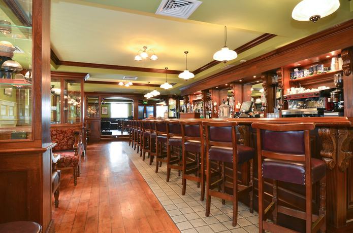 Imagen del bar/restaurante del Hotel Newport. Foto 9