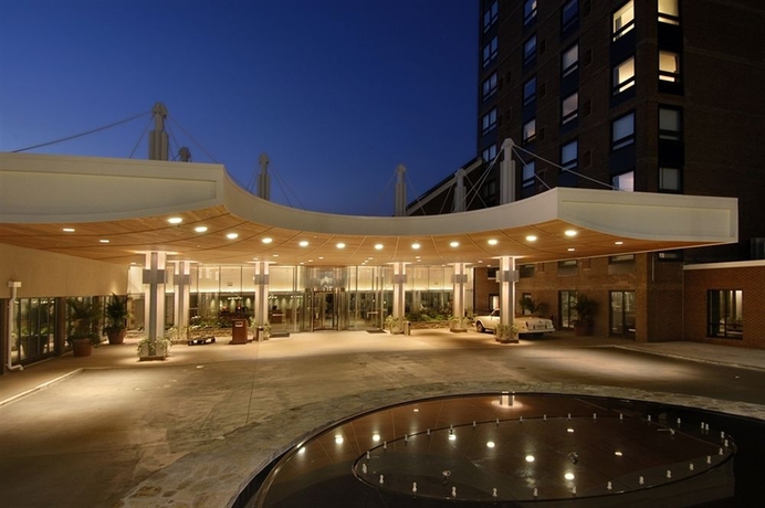 Imagen general del Hotel Newport Harbor Island Resort. Foto 2
