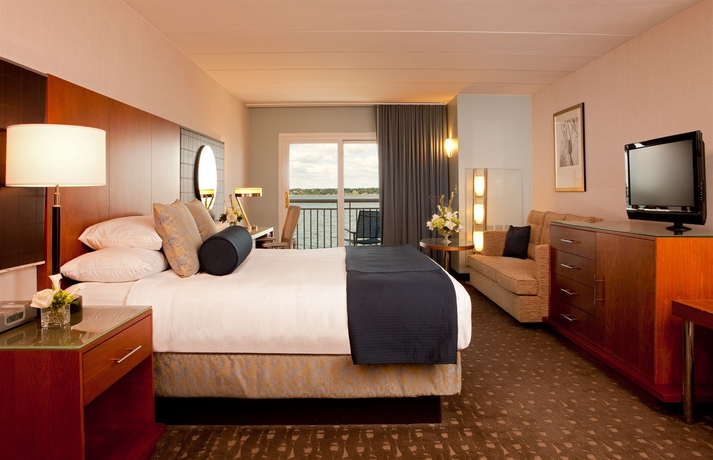 Imagen de la habitación del Hotel Newport Harbor Island Resort. Foto 4