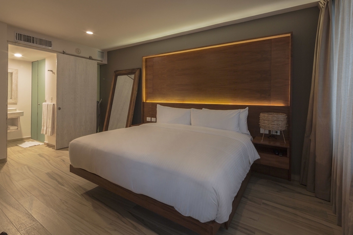 Imagen de la habitación del Hotel Newport House Playa Boutique. Foto 6