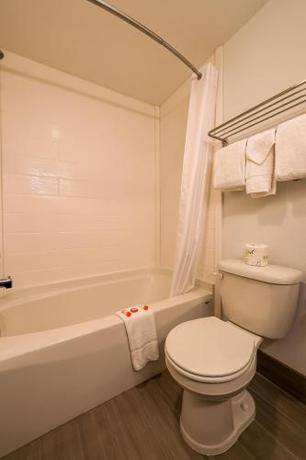 Imagen general del Hotel Newport Inn By OYO - Hwy 101. Foto 9