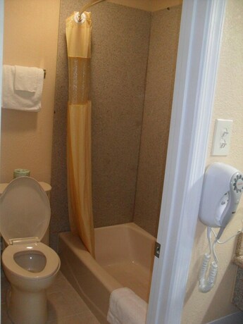 Imagen general del Hotel Newport News Inn. Foto 12