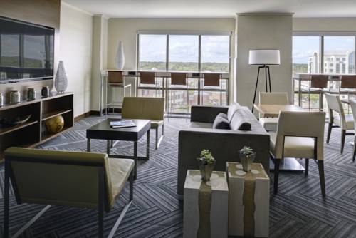Imagen de la habitación del Hotel Newport News Marriott At City Center. Foto 8
