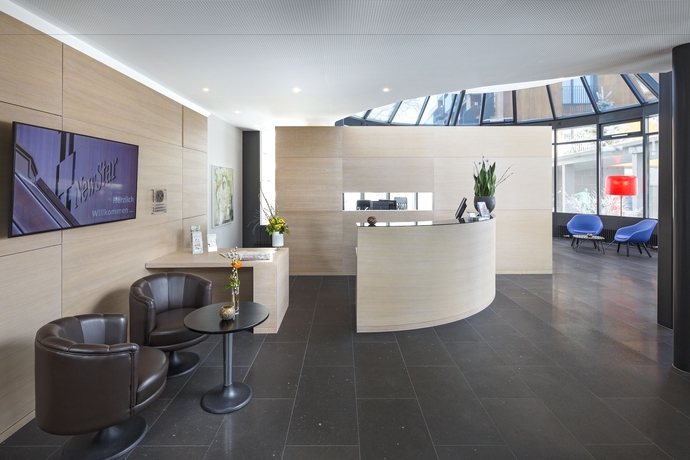 Imagen de los interiores del Hotel Newstar. Foto 19