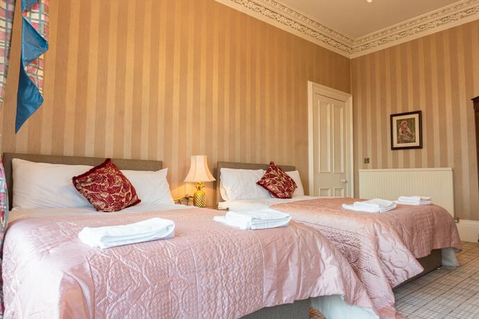 Imagen general del Hotel Newton Manor House -7 Bedroom House. Foto 5