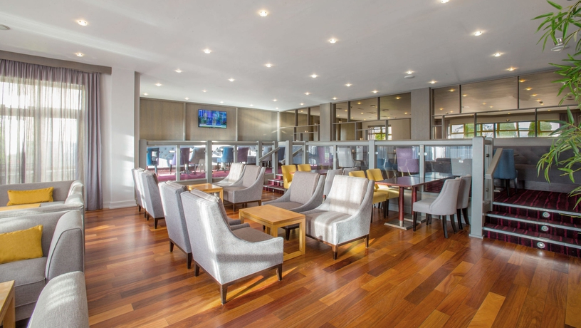 Imagen del bar/restaurante del Hotel Newtown Park. Foto 4